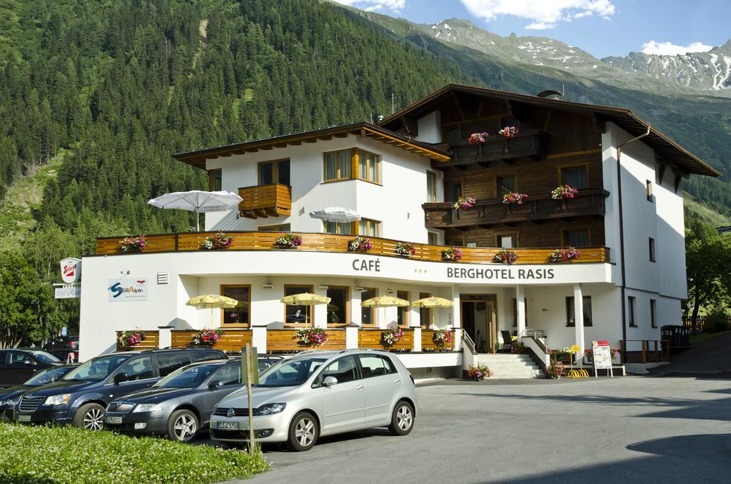 Berghotel Rasis Galtuer Luaran gambar