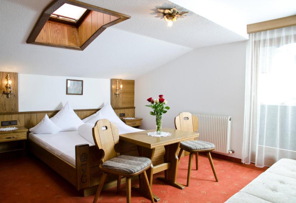 Berghotel Rasis Galtuer Bilik gambar