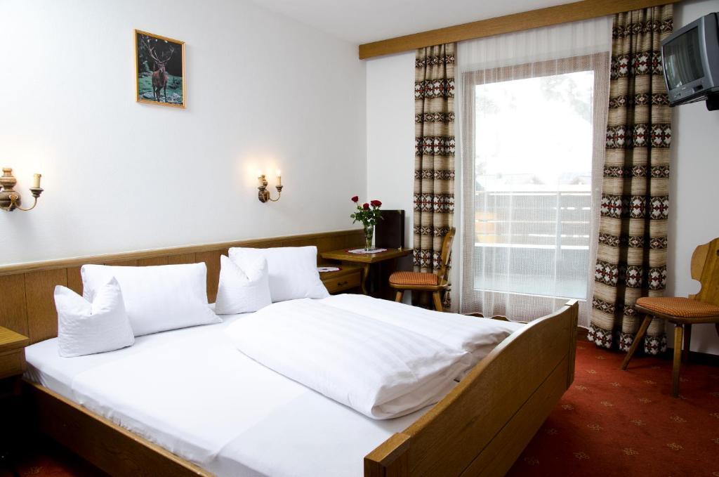 Berghotel Rasis Galtuer Luaran gambar