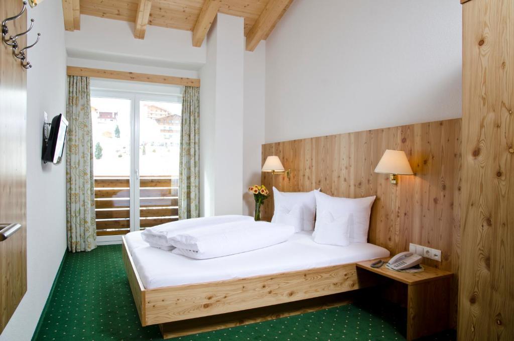Berghotel Rasis Galtuer Luaran gambar